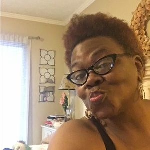 Meet your Posher, Celeste